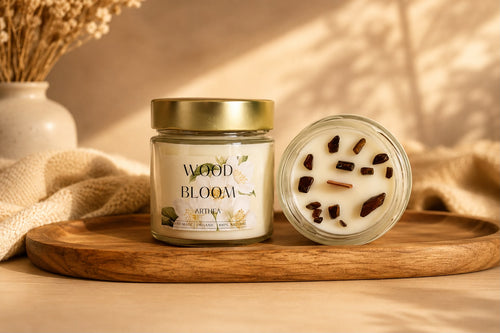 Vela aromática de cera de soja Wood Bloom con mecha de
madera.