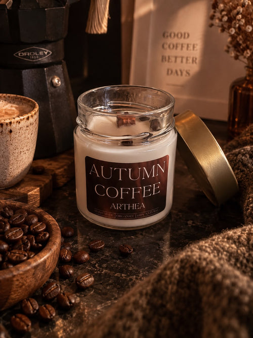 Vela aromática de cera de soja Autumn Coffee con mecha de
madera.