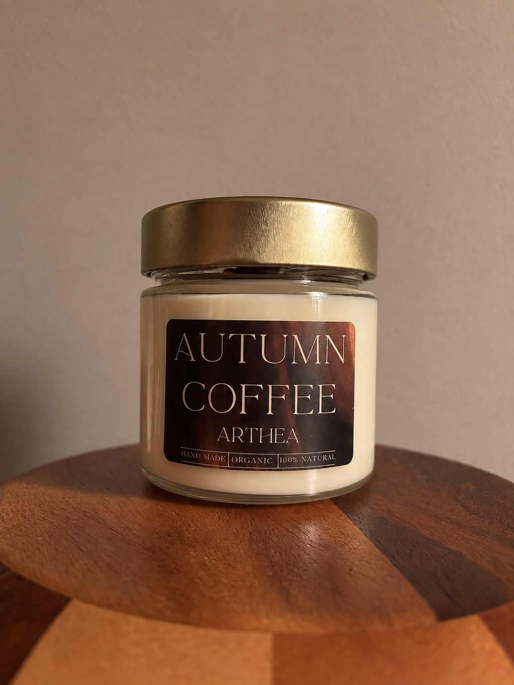 Vela aromática de cera de soja Autumn Coffee con mecha de
madera.